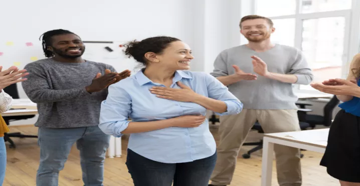 gente-tiro-medio-celebrando.jpg