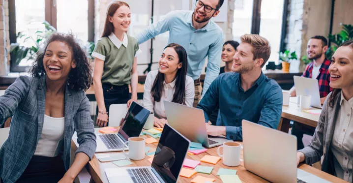 colaboradores felices 