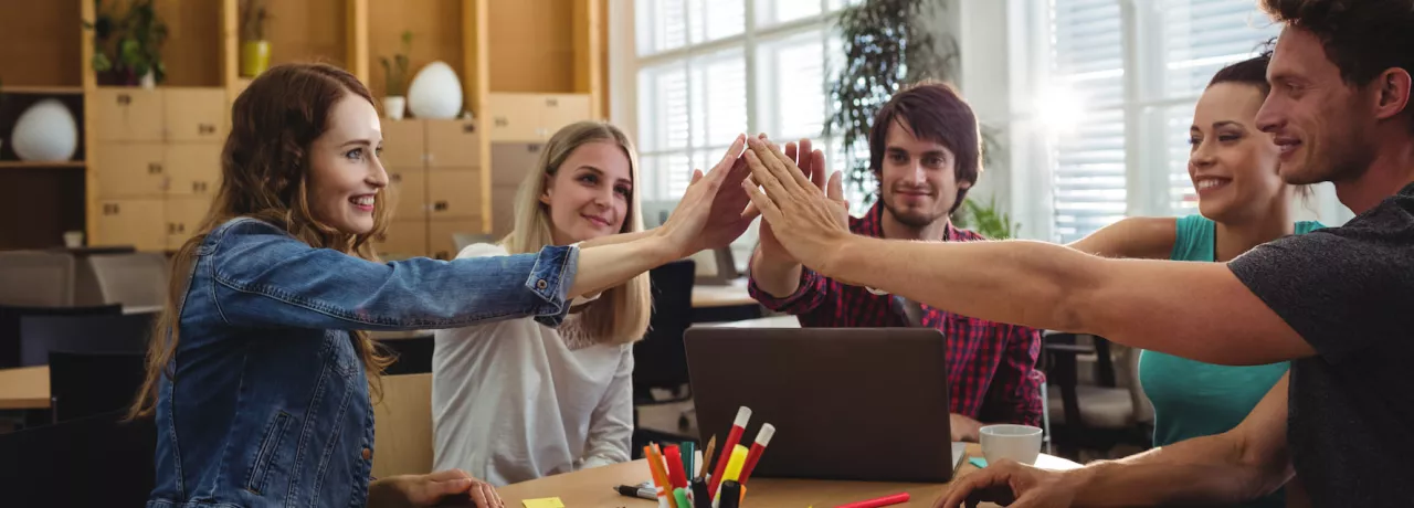 como mantener a un equipo de trabajando unido 