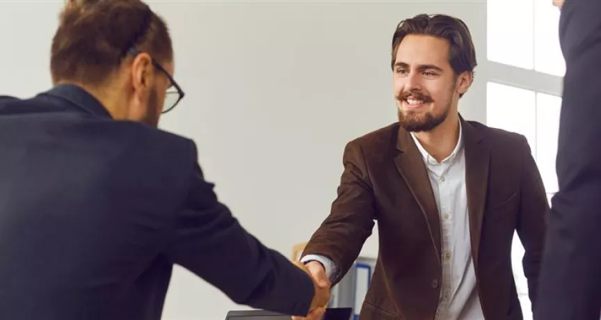 colaborador en su onboarding day en una empresa de Perú