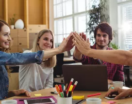como mantener a un equipo de trabajando unido 