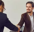 colaborador en su onboarding day en una empresa de Perú
