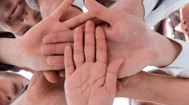 Cabecera_Pluxee_Conectando Contigo y Tu Organización