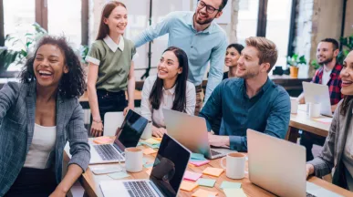 colaboradores felices 