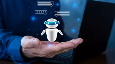 Profesional de Recursos Humanos utilizando inteligencia artificial para analizar información y optimizar la gestión del talento en una empresa.
